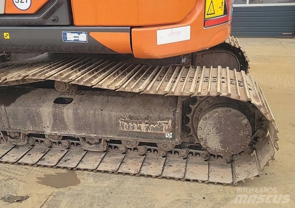 Hitachi ZX135US-7 大型油圧ショベル12t以上（パワーショベル・ユンボ）