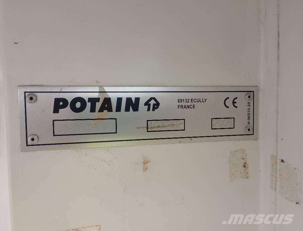 Potain MD208A タワークレーン