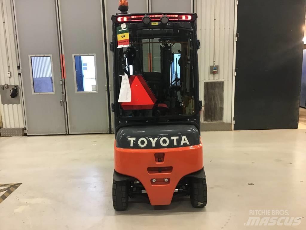 Toyota 8 FBMK 20 T バッテリーフォークリフト