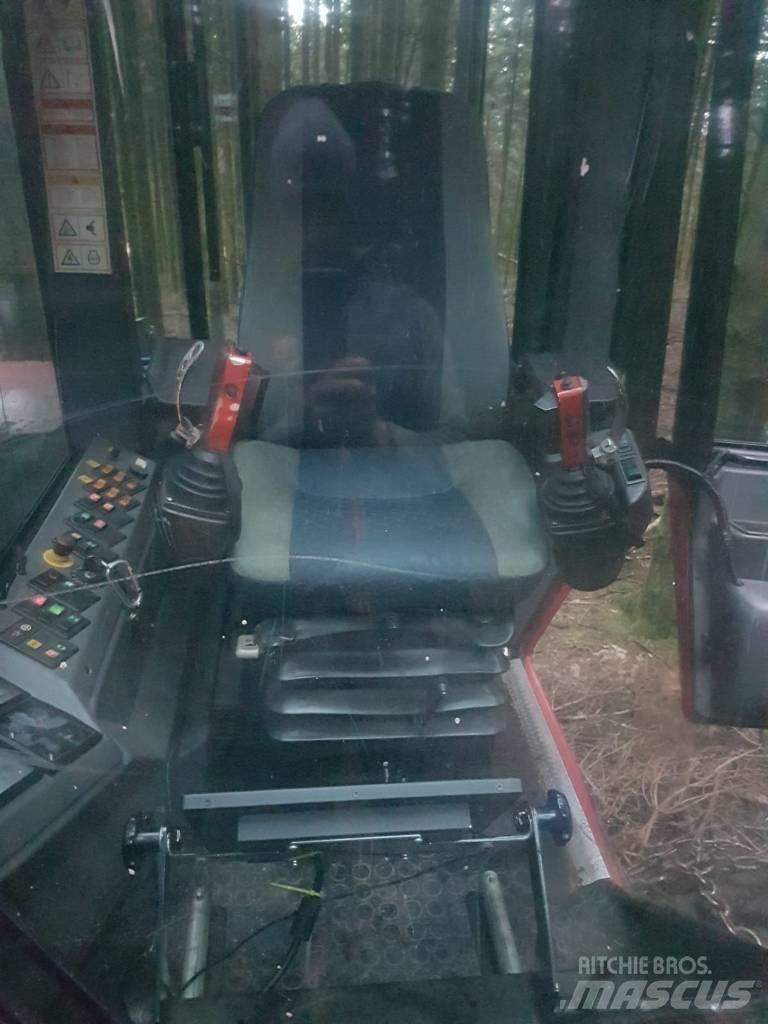 Valmet 921 ハーベスター