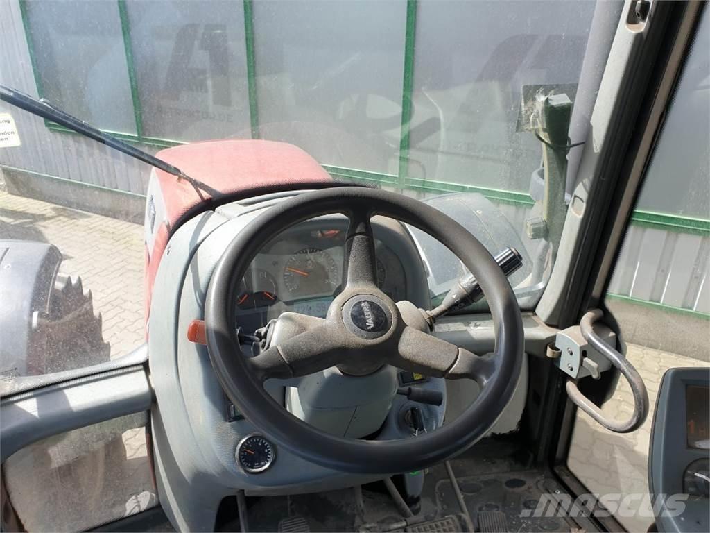 Valtra T151 トラクター