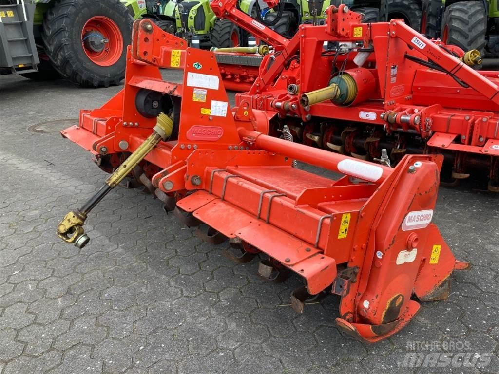 Maschio SC 280 土壌準備作業