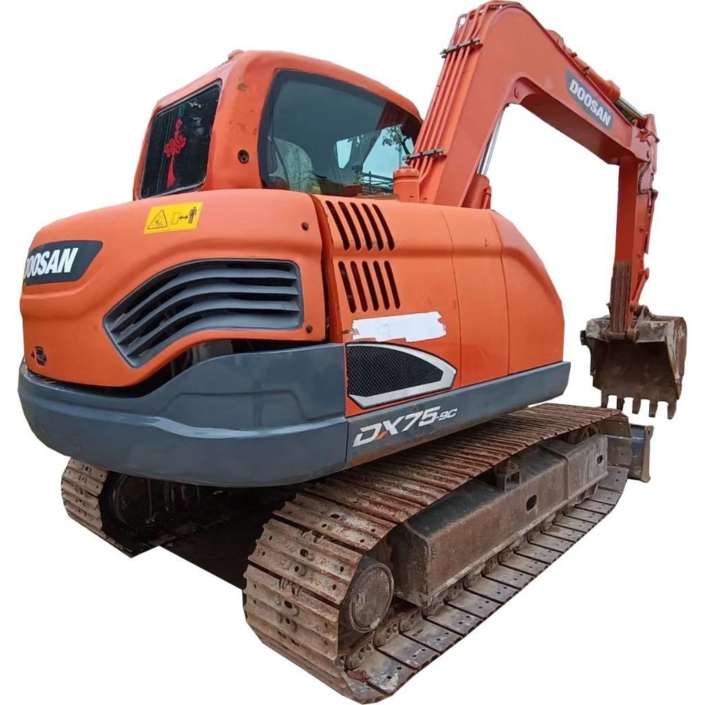 Doosan DX 75-9 C 大型油圧ショベル12t以上（パワーショベル・ユンボ）