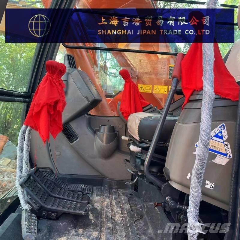 Hitachi ZX 135 中型油圧ショベル 7ｔ-12ｔ（ユンボ・パワーショベル・バックホー）