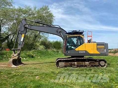 Volvo EC 220 EL 大型油圧ショベル12t以上（パワーショベル・ユンボ）