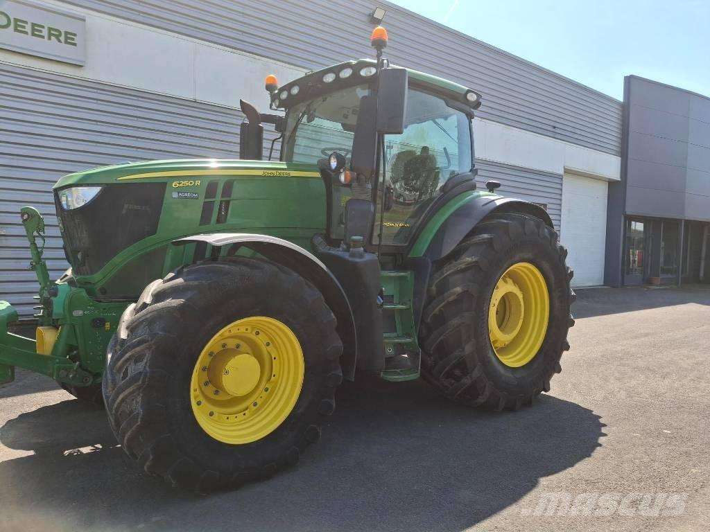 John Deere 6250R トラクター