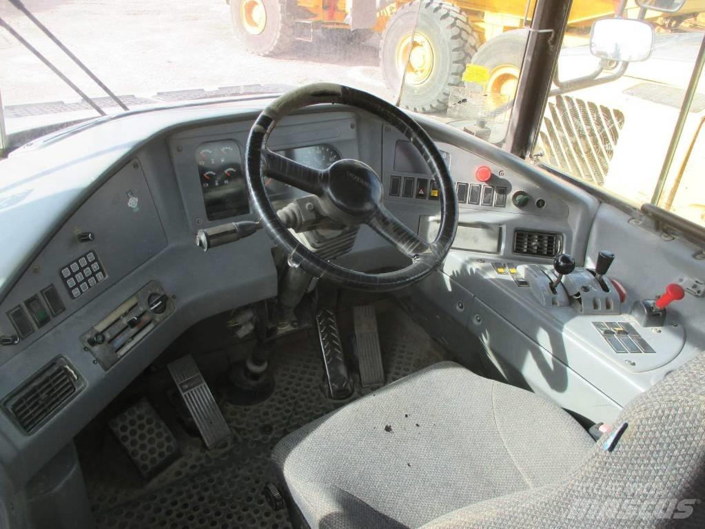 Volvo A 30 D アーティキュレート式ダンプトラック