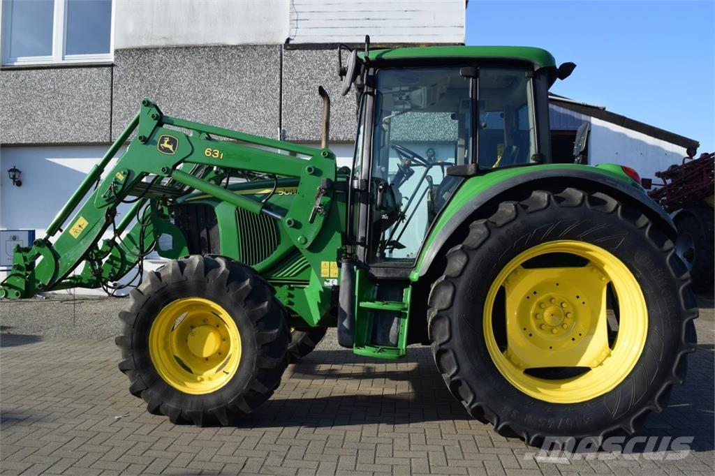John Deere 6220 トラクター