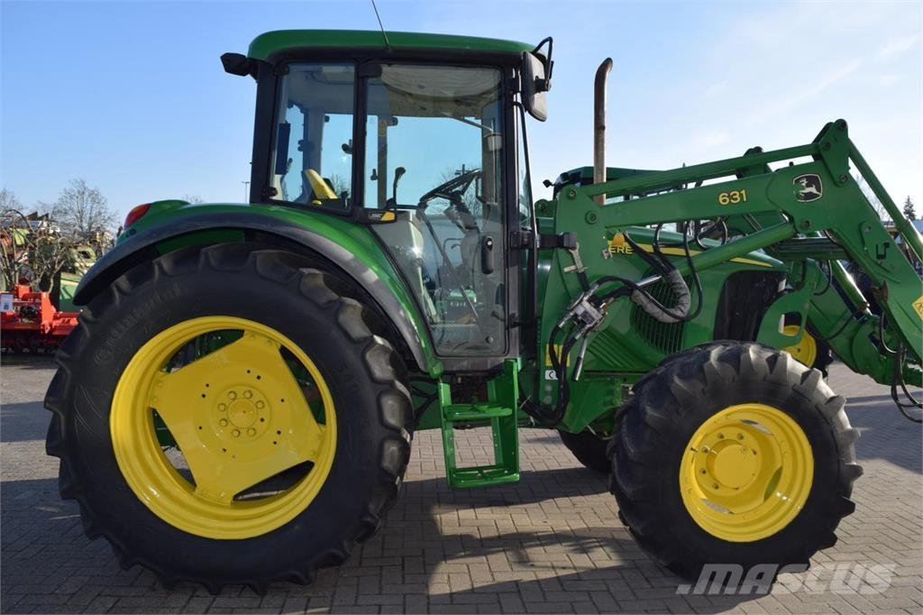 John Deere 6220 トラクター