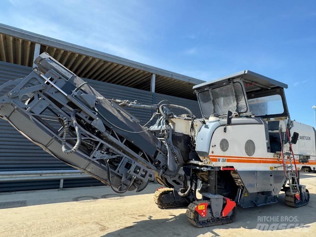 Wirtgen W 150 アスファルトコールドミリングマシーン