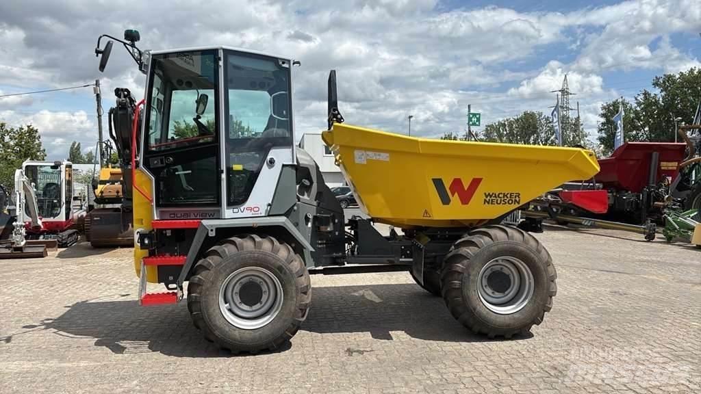 Wacker Neuson DV90 サイト　ダンプ