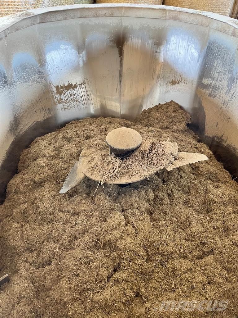  Pagliari Thv 116 ミキサーフィーダー