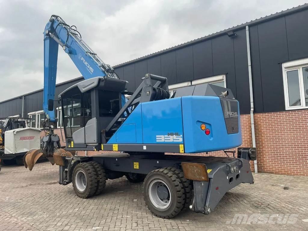 Fuchs MHL335 廃棄物／工業産廃処理機