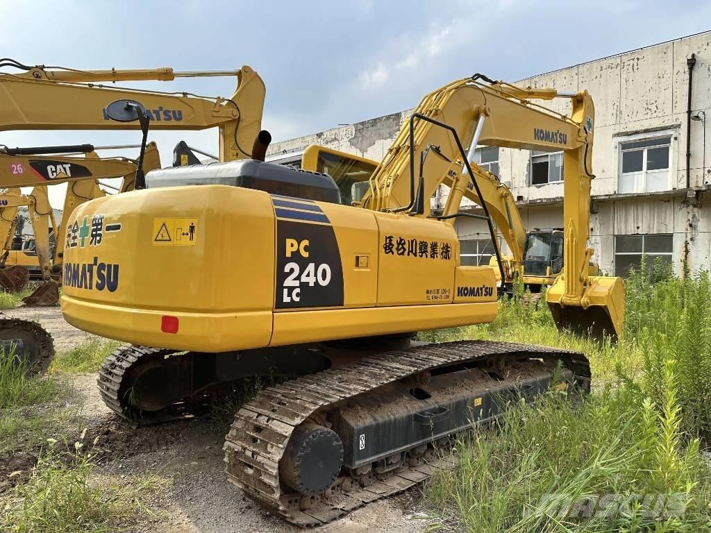 Komatsu PC240-8 大型油圧ショベル12t以上（パワーショベル・ユンボ）