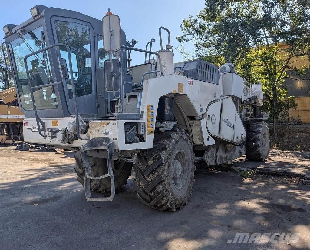 Wirtgen WR2000 アスファルトリサイクルマシン