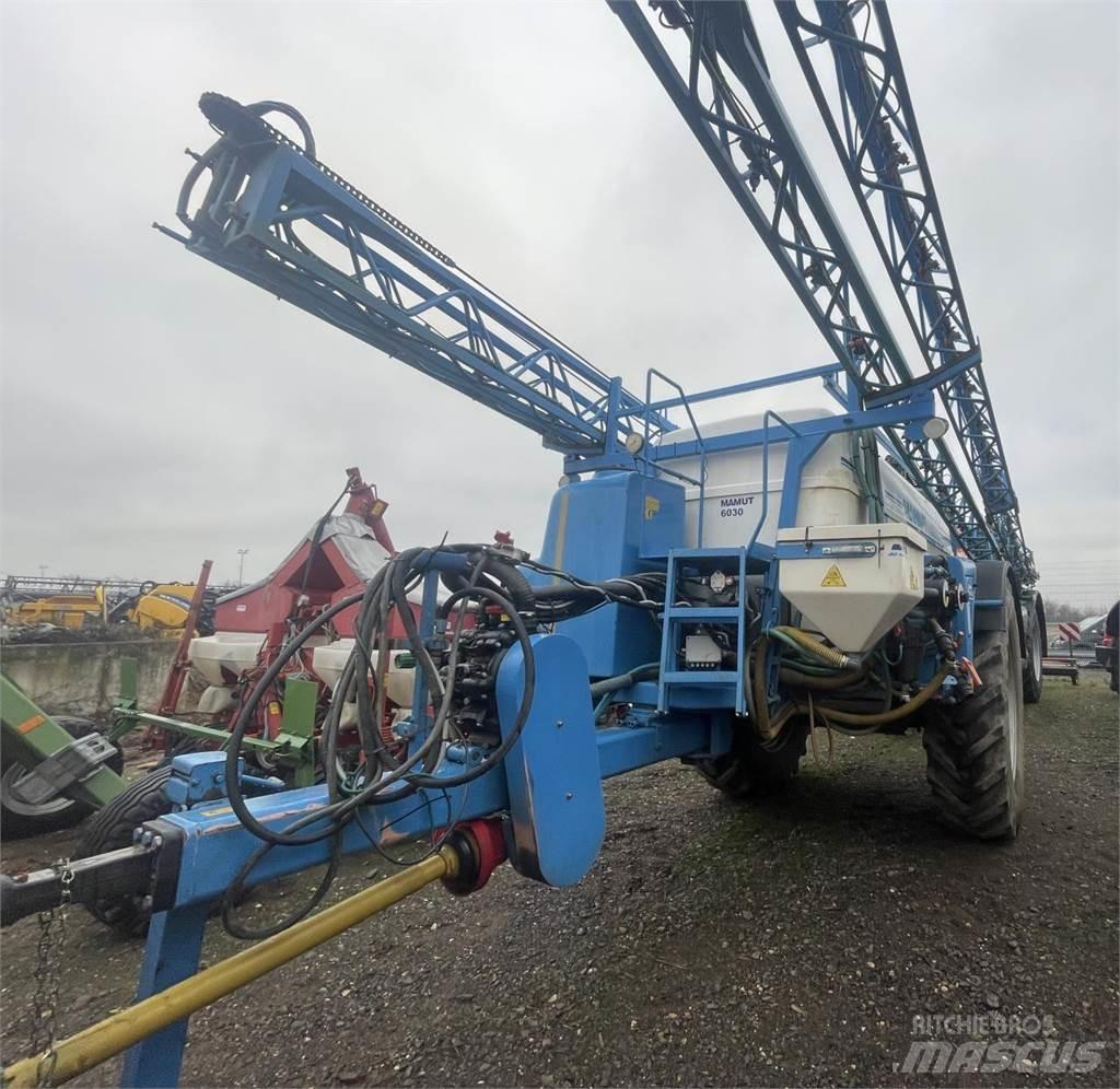 Agrio Mamut 6030 牽引型スプレイヤー