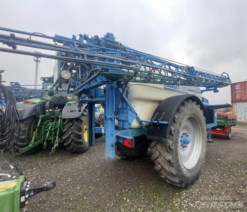 Agrio Mamut 6030 牽引型スプレイヤー