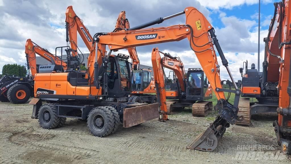 Doosan DX 170 W ホイール式油圧ショベル（パワーショベル・ユンボ・バックホー）