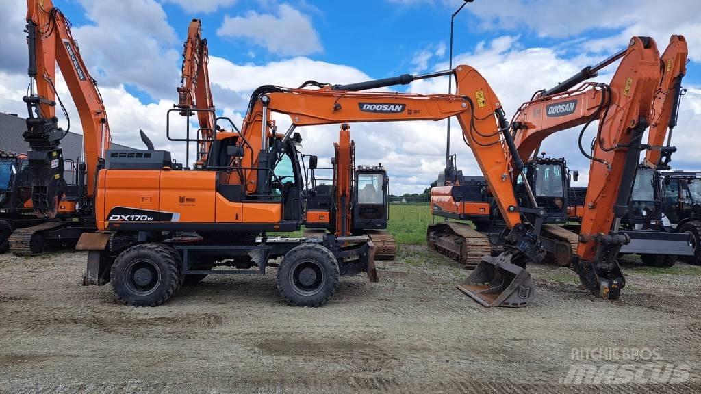 Doosan DX 170 W ホイール式油圧ショベル（パワーショベル・ユンボ・バックホー）