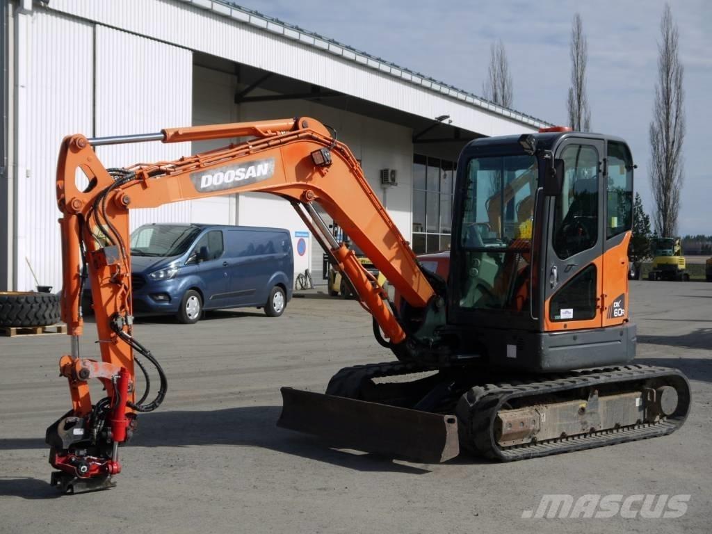 Doosan DX 60 R ミニ油圧ショベル 7t以下（ミニユンボ・ミニディガー）