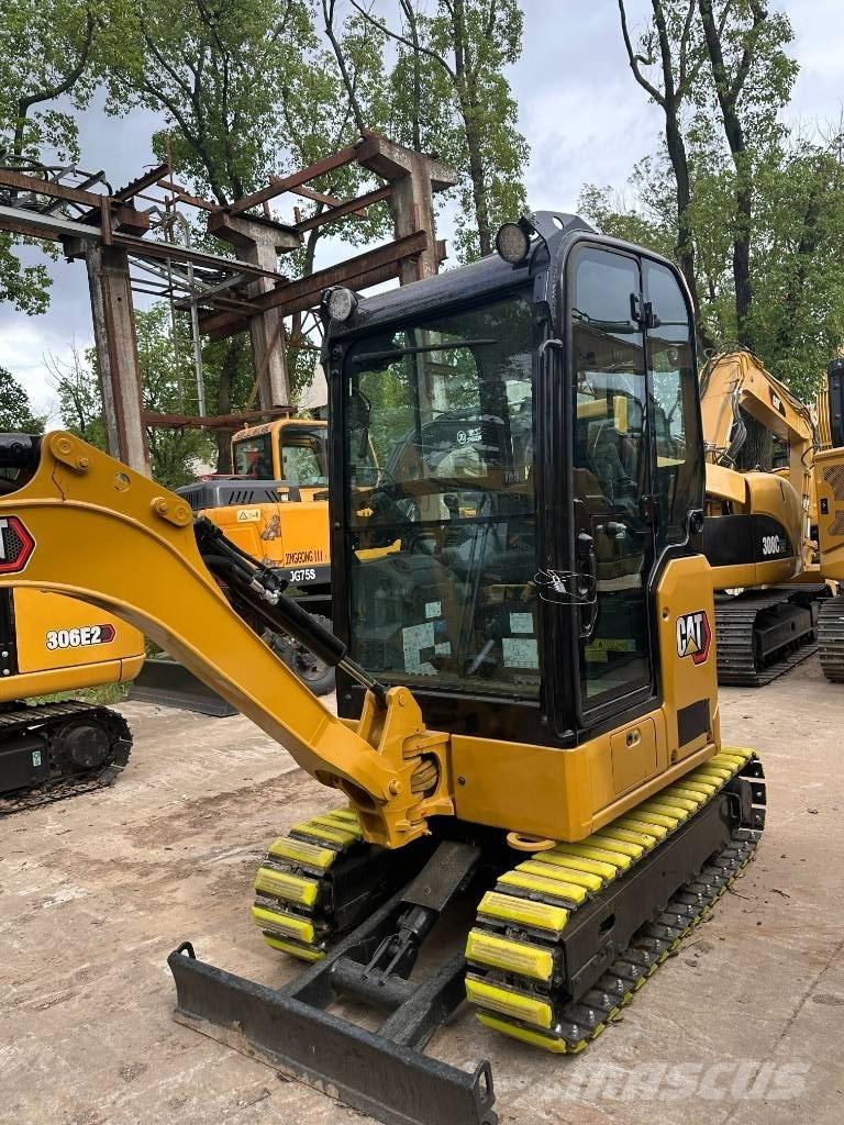 CAT CAT302 ミニ油圧ショベル 7t以下（ミニユンボ・ミニディガー）