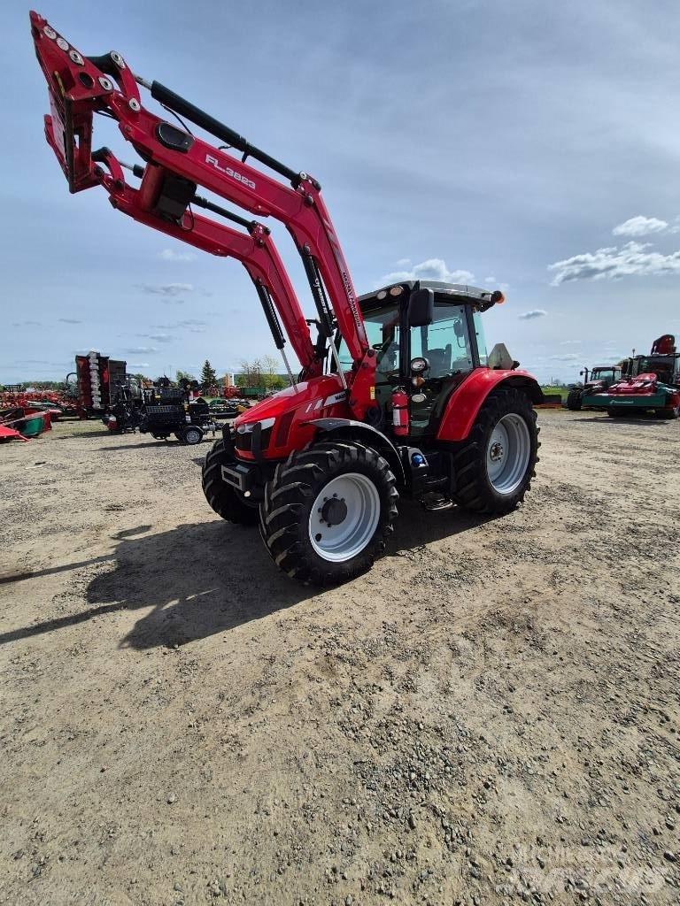Massey Ferguson 5713 トラクター