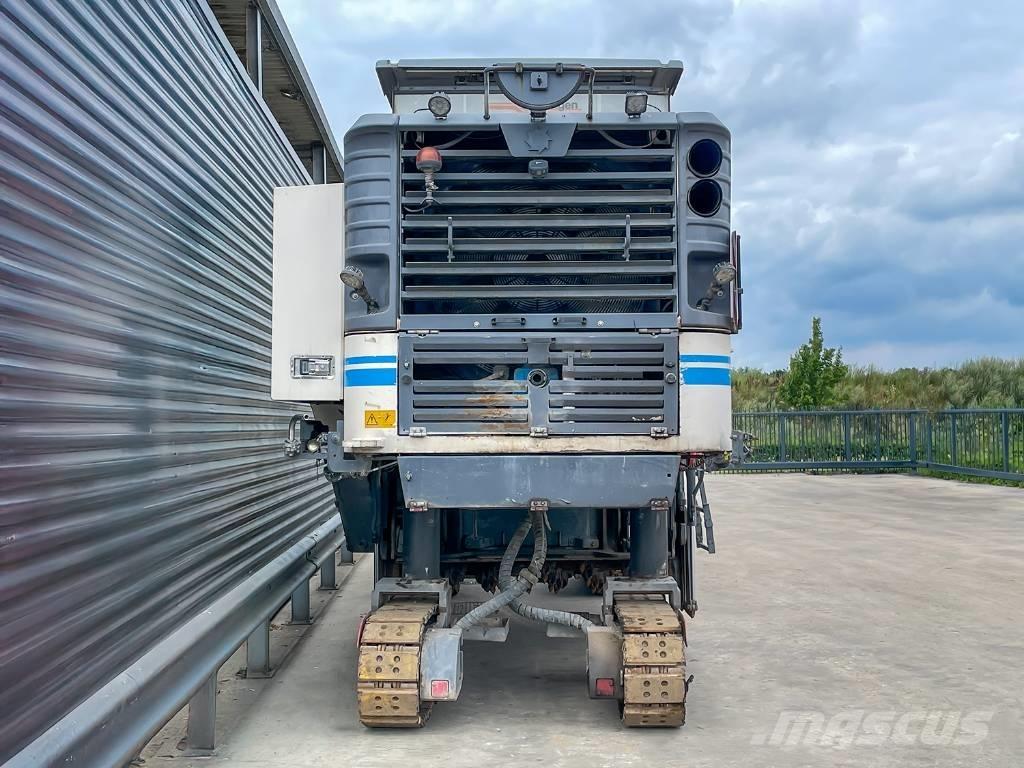 Wirtgen W 210 アスファルトコールドミリングマシーン