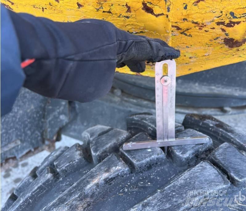 Wacker Neuson 4001 アーティキュレート式ダンプトラック