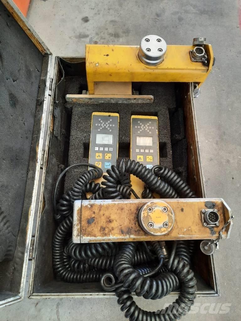 Demag DF115 P DA アスファルトフィニッシャ