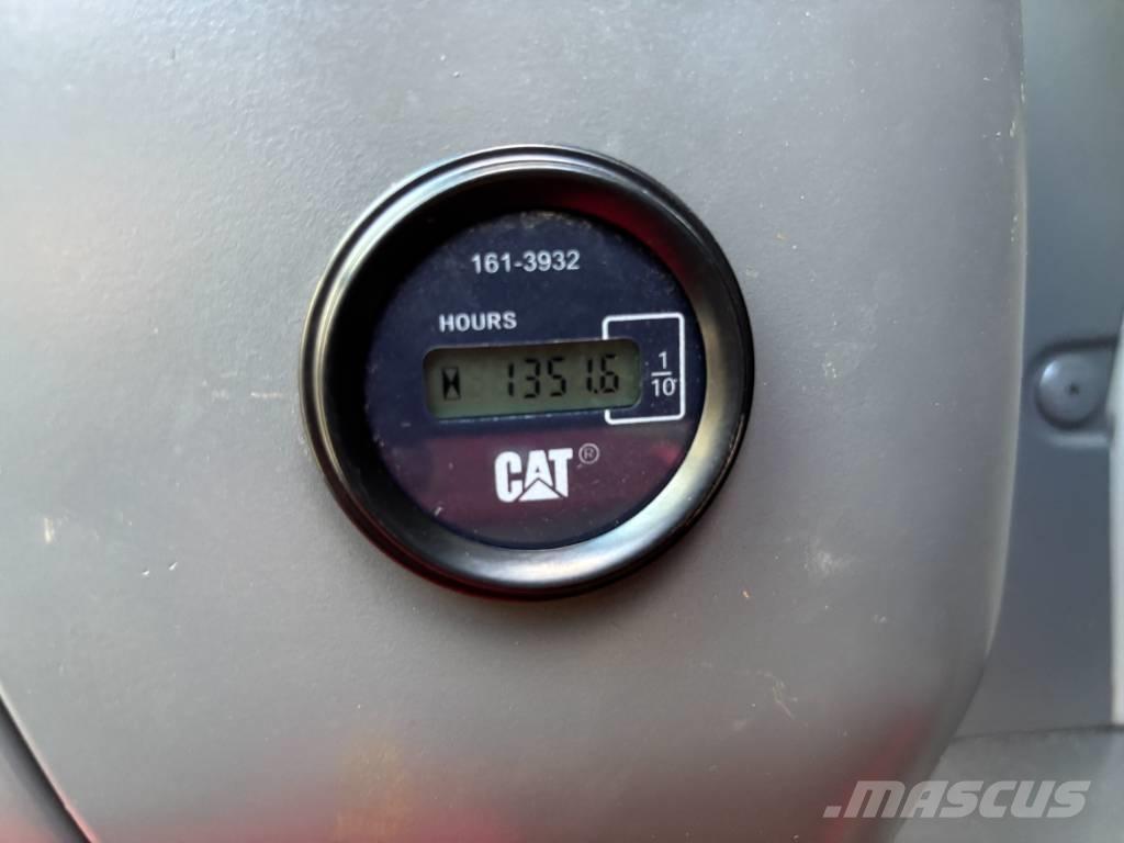 CAT 329 D 大型油圧ショベル12t以上（パワーショベル・ユンボ）