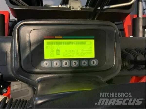 EP EFL 302 (3000KG) バッテリーフォークリフト
