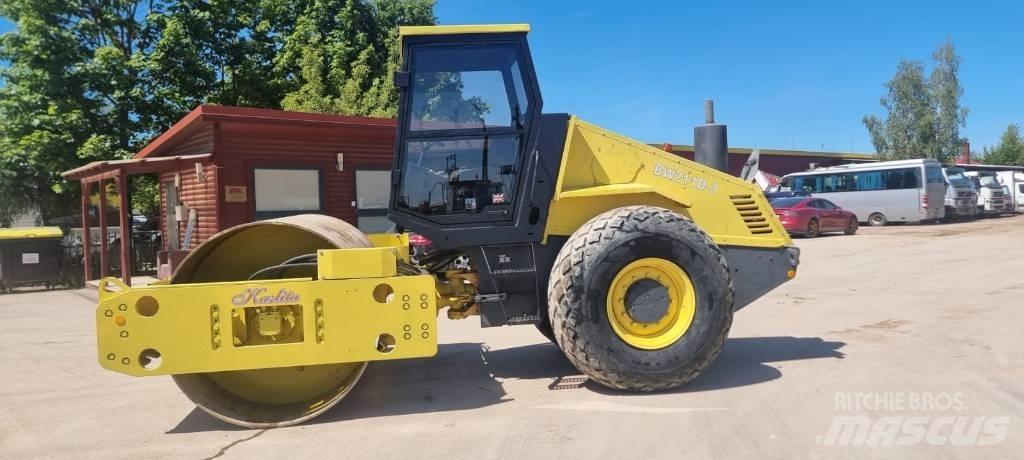 Bomag BW 211 D-3 振動ローラ