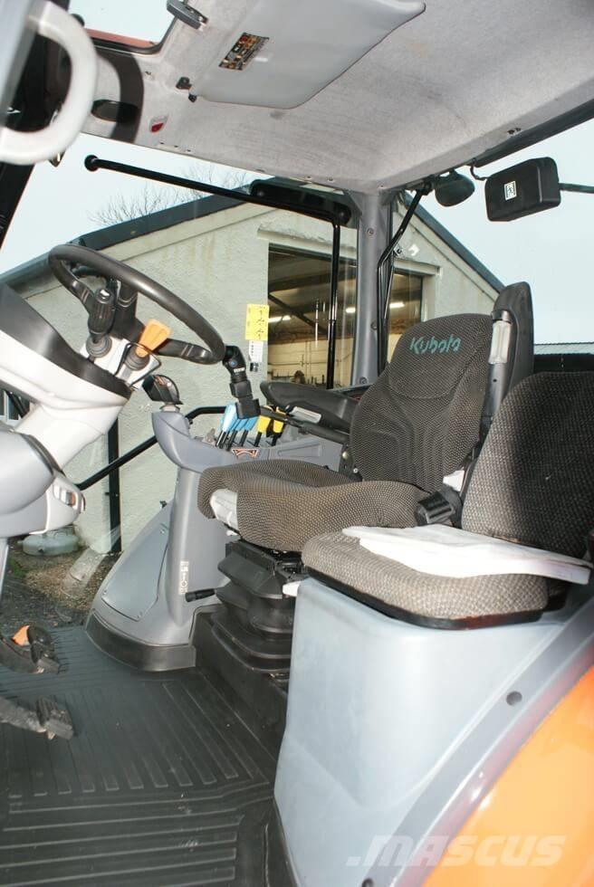 Kubota M 7153 トラクター