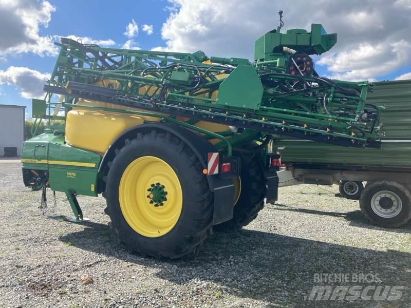 John Deere R975i 牽引型スプレイヤー