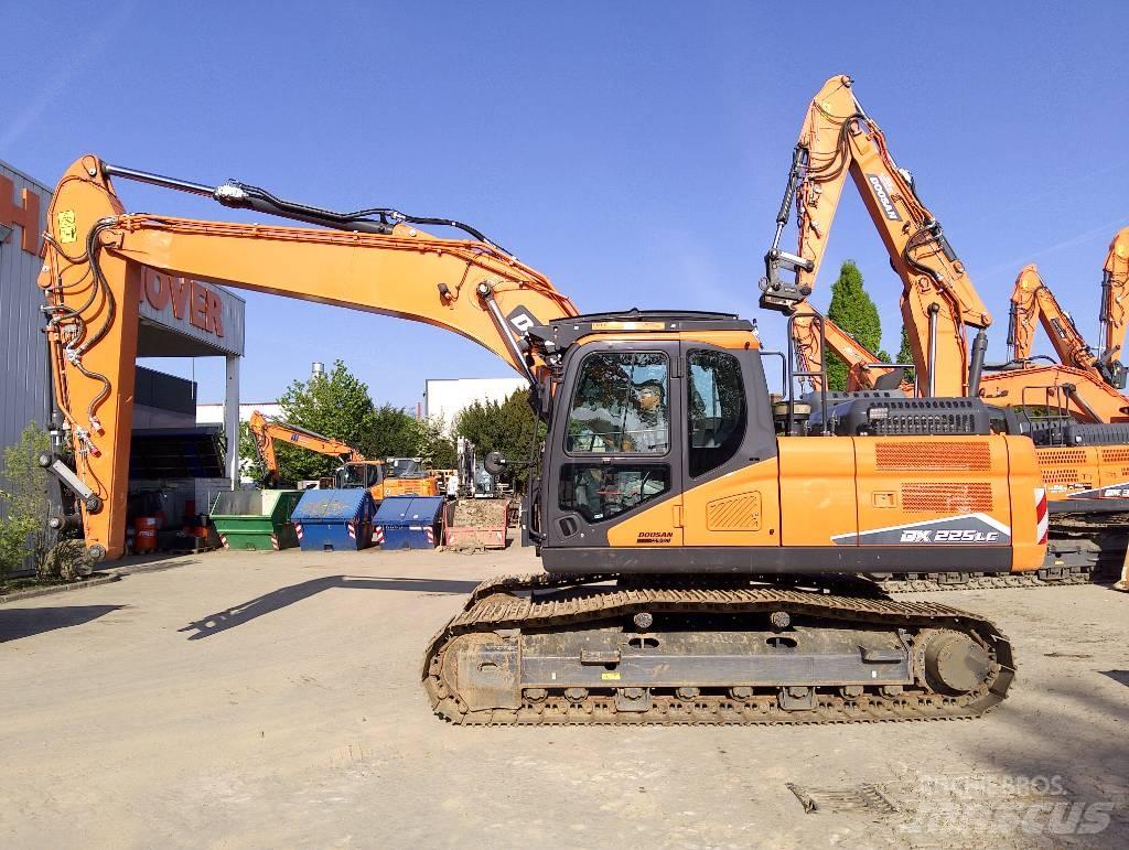 Doosan DX225LC-7 大型油圧ショベル12t以上（パワーショベル・ユンボ）