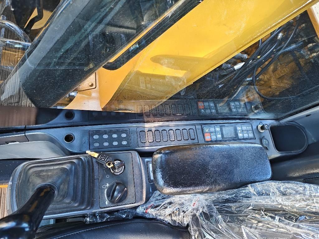 CAT 312 D 大型油圧ショベル12t以上（パワーショベル・ユンボ）