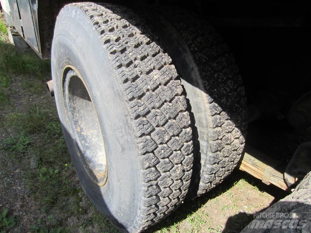 Volvo N 7 6x2 4200 その他トラック