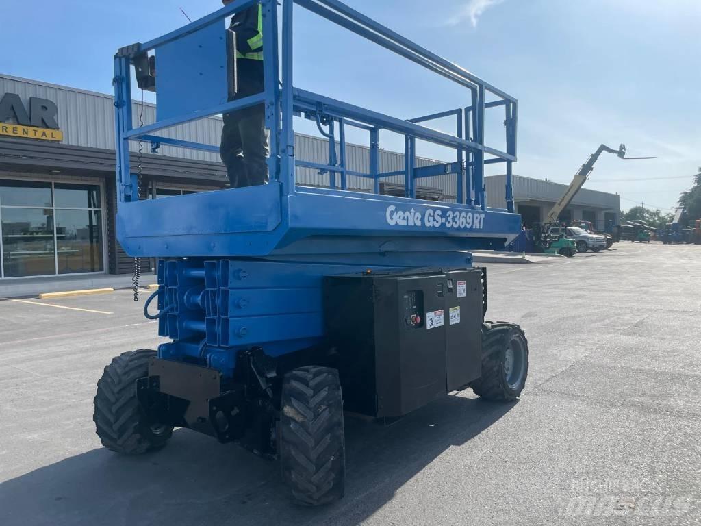 Genie GS 3369 RT シザースリフト