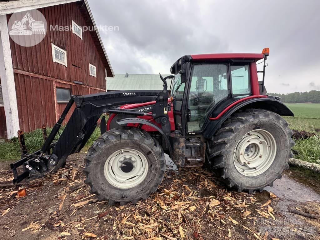 Valtra N 121 トラクター