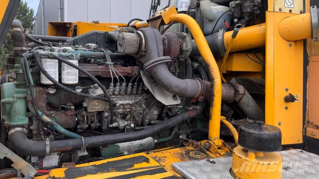 Volvo A 25 C アーティキュレート式ダンプトラック