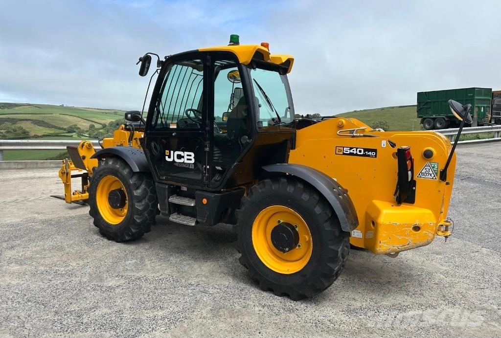 JCB 540-140 テレスコーピックハンドラー
