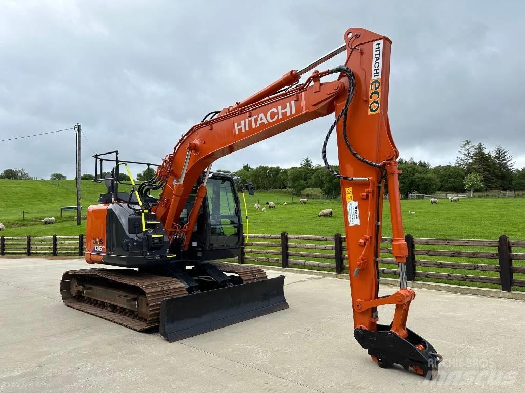 Hitachi ZX 135 US-6 大型油圧ショベル12t以上（パワーショベル・ユンボ）