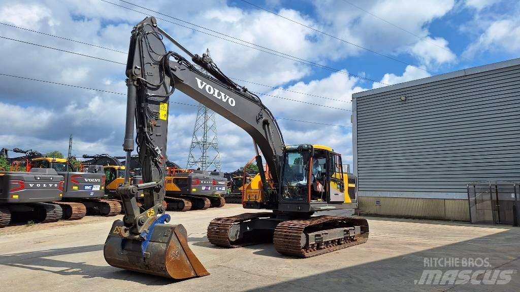Volvo EC220E 大型油圧ショベル12t以上（パワーショベル・ユンボ）
