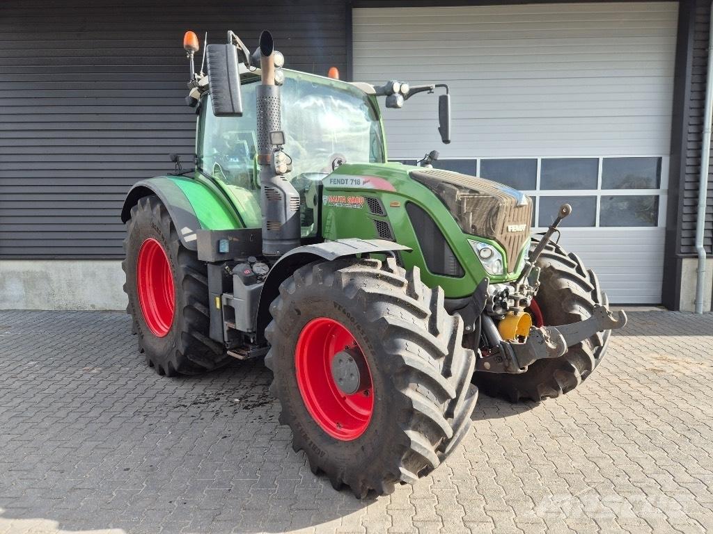 Fendt 718 トラクター