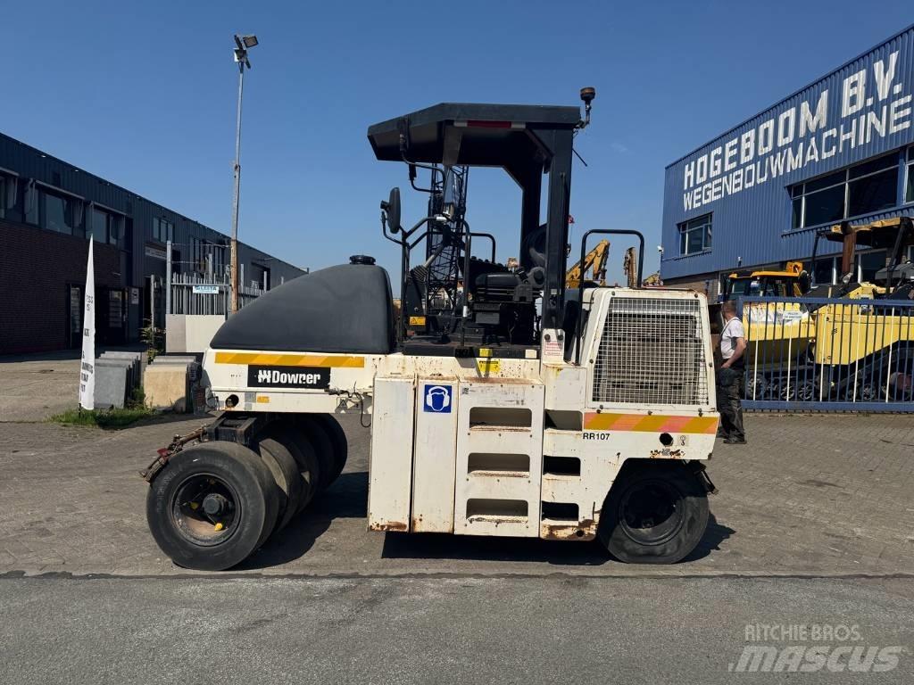 Dynapac CP 142 タイヤローラ