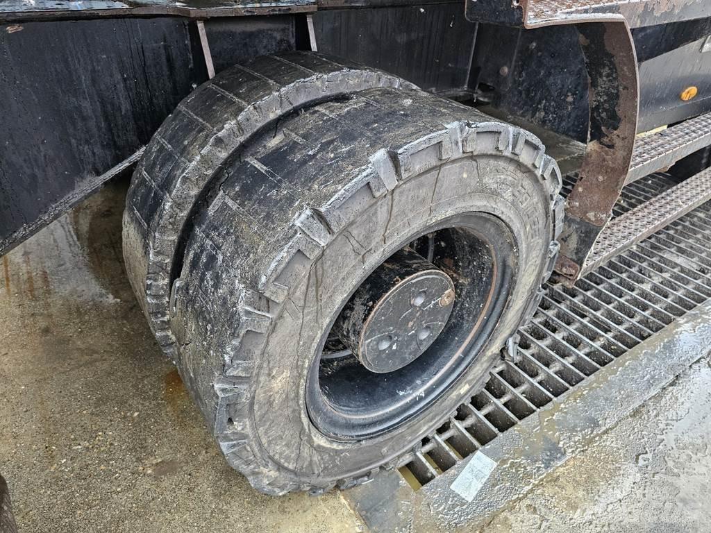 CAT MH 3022 廃棄物／工業産廃処理機