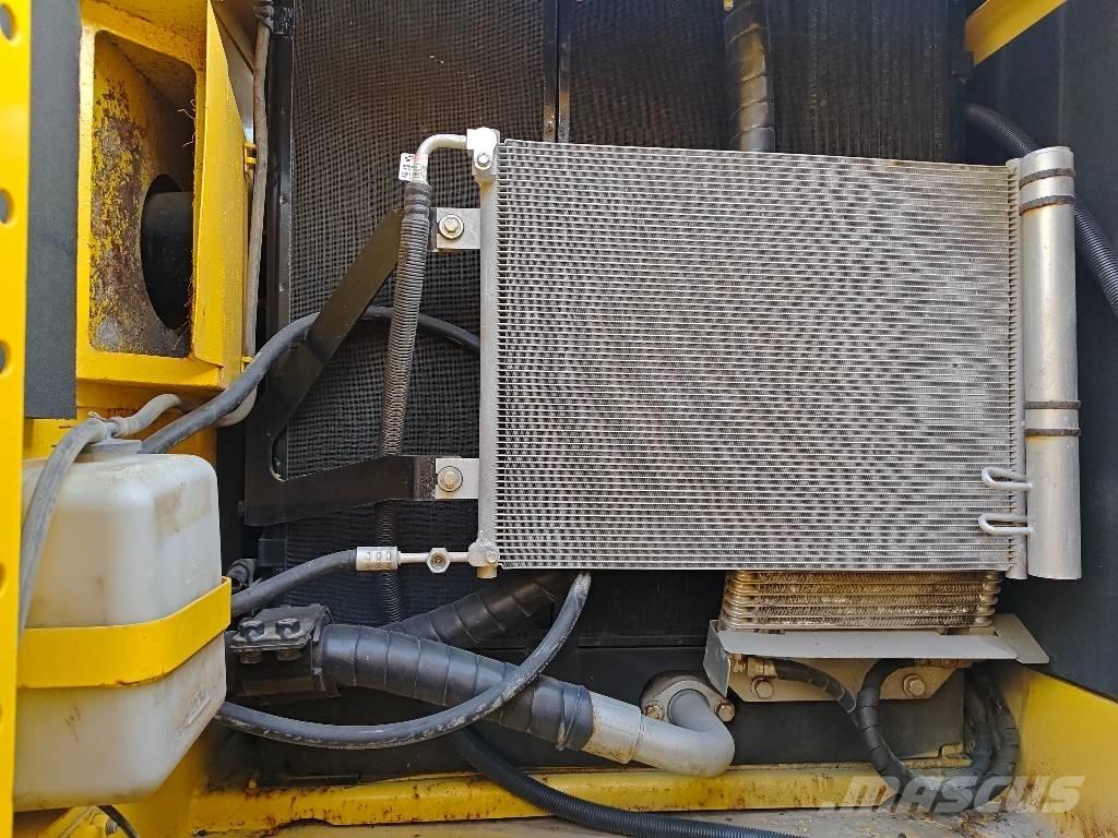 Komatsu PC 200-8 大型油圧ショベル12t以上（パワーショベル・ユンボ）