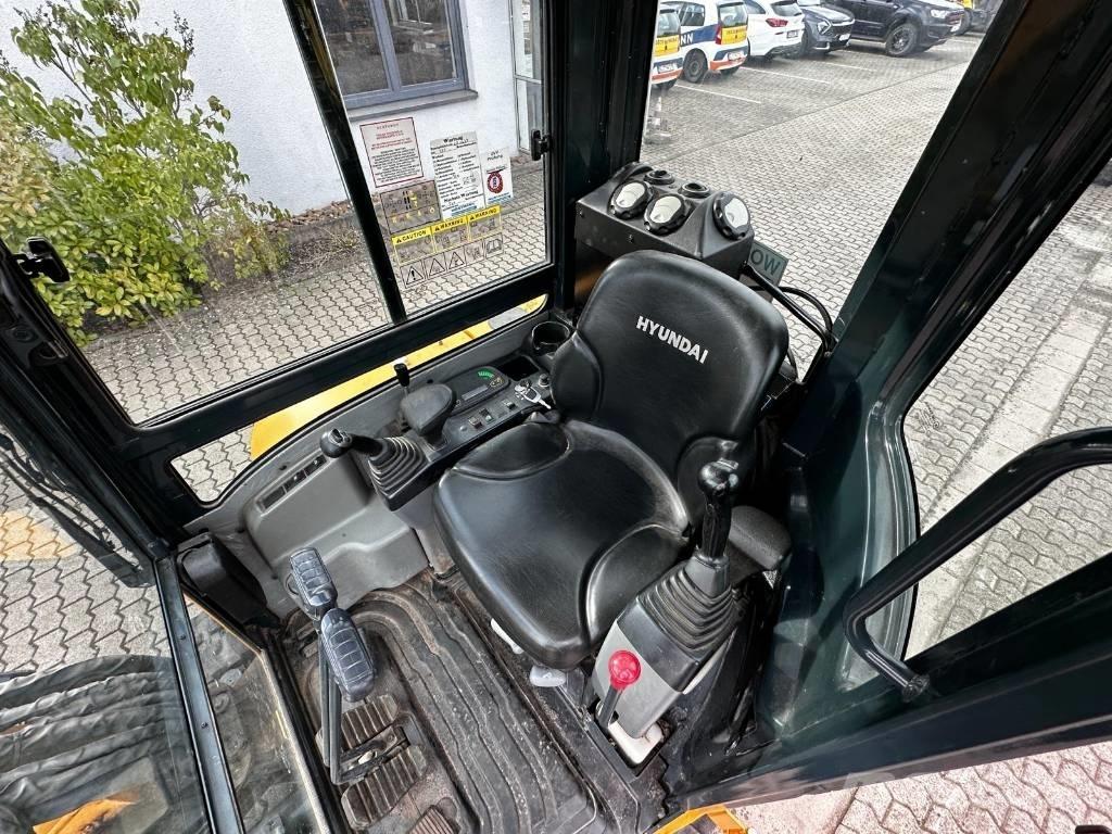 Hyundai R35Z 9 ミニ油圧ショベル 7t以下（ミニユンボ・ミニディガー）