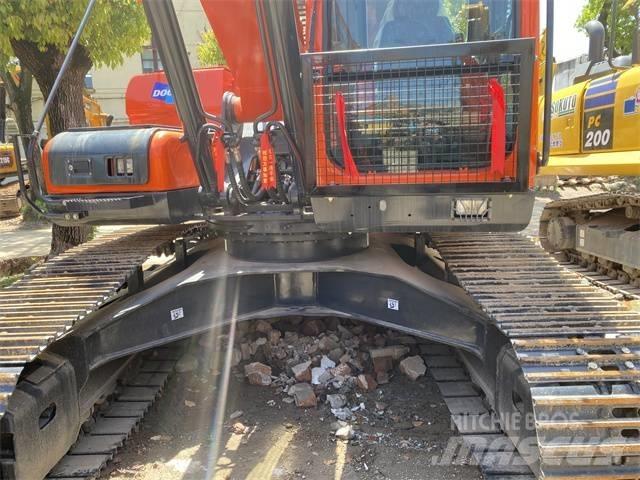 Doosan DX 225 LC 大型油圧ショベル12t以上（パワーショベル・ユンボ）