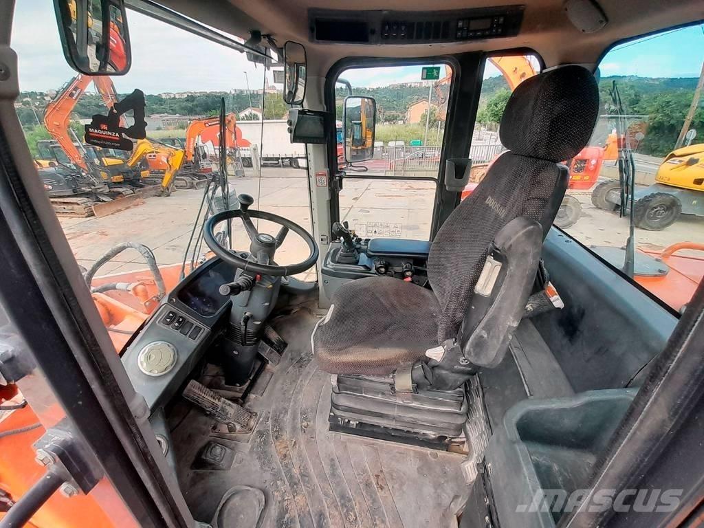 Doosan DL 250-3 ホイールローダー・タイヤショベル